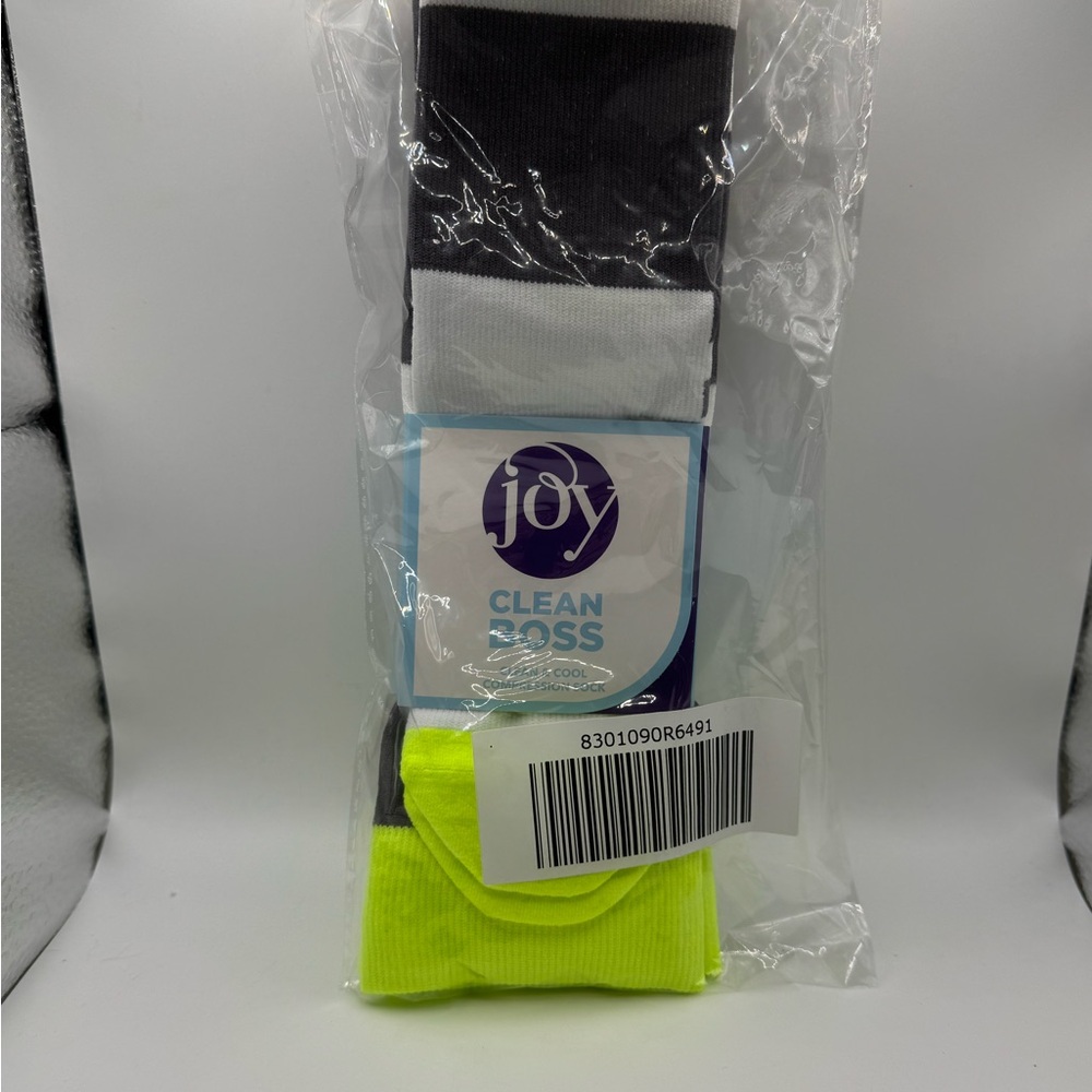 Joy Clean Boss 2 PK Clean and Cool Compression Socks SZ S/M (5-9) NEW
